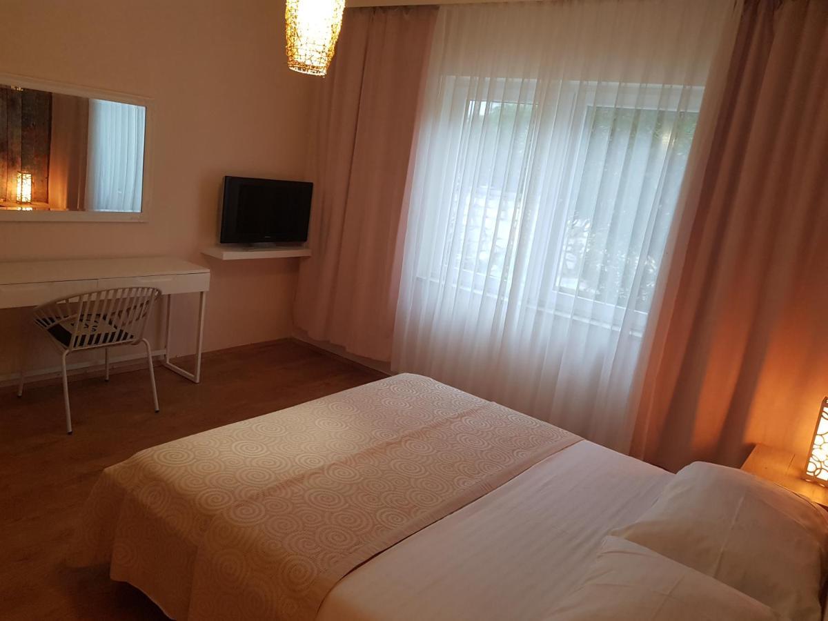 Boutique Villa Revelin Pag Town Exterior foto